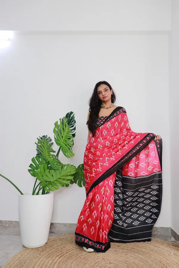 HANDICRAFT_WOMEN'S_Ikkat_PRINT_PURE_SOFT_COTTON_SAREE_WITH_BLOUSE_PIECE_With_Blouse_Piece